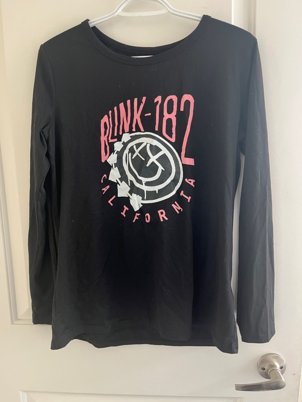Blink-182 Women's Black Long Sleeve Graphic Tee - Pink Logo